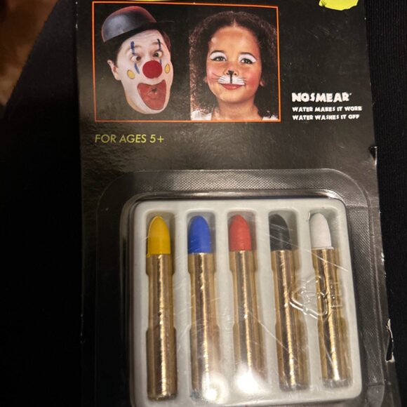 Halloween Make Up Sticks Bright Colored Make Up Crayons 5 Colors - Picture 4 of 6